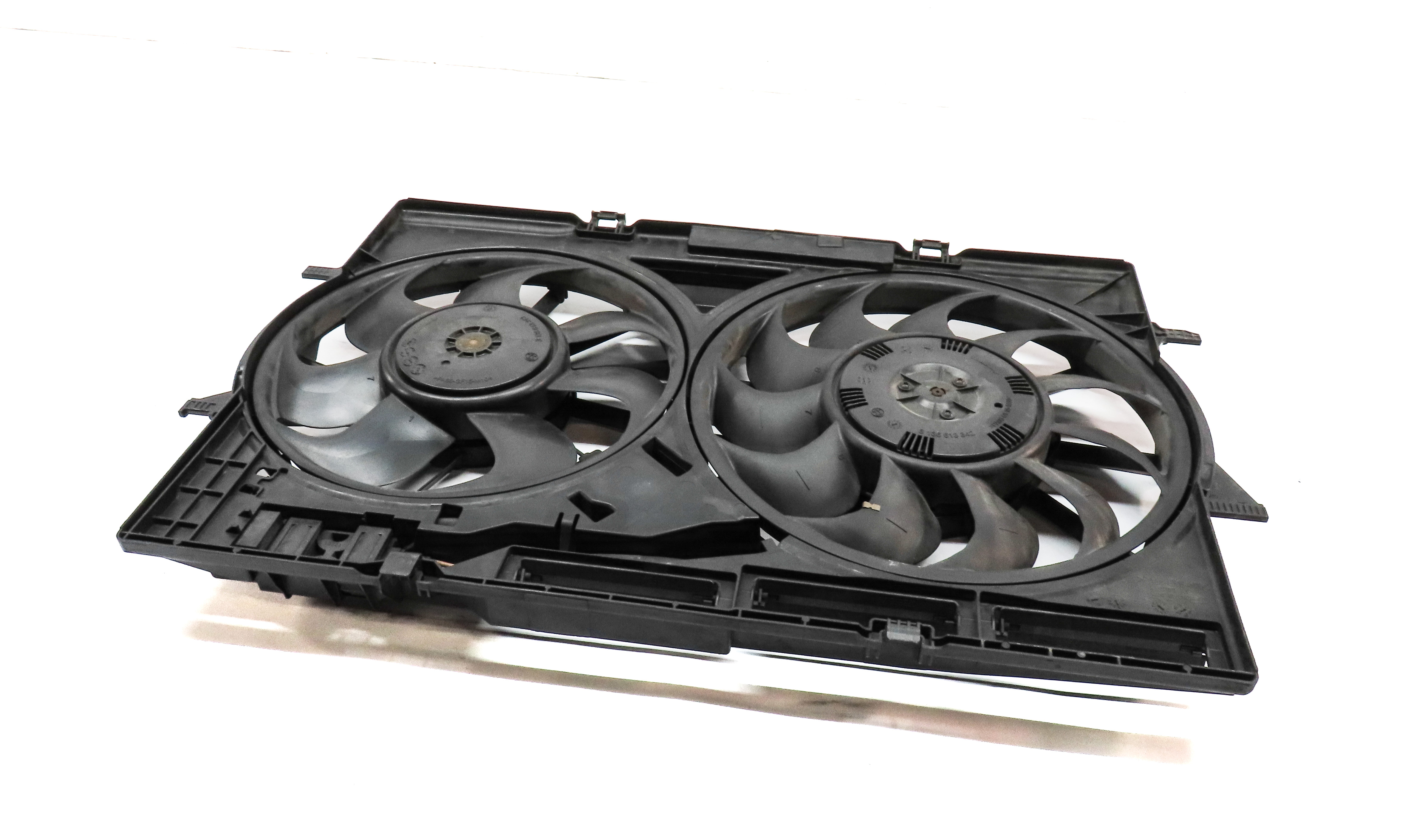 2009-2012 AUDI A5 S4 S5 (B8 8K 8T 8R) RADIATIOR COOLING FAN ASSEMBLY & SHROUD — exact item pictured